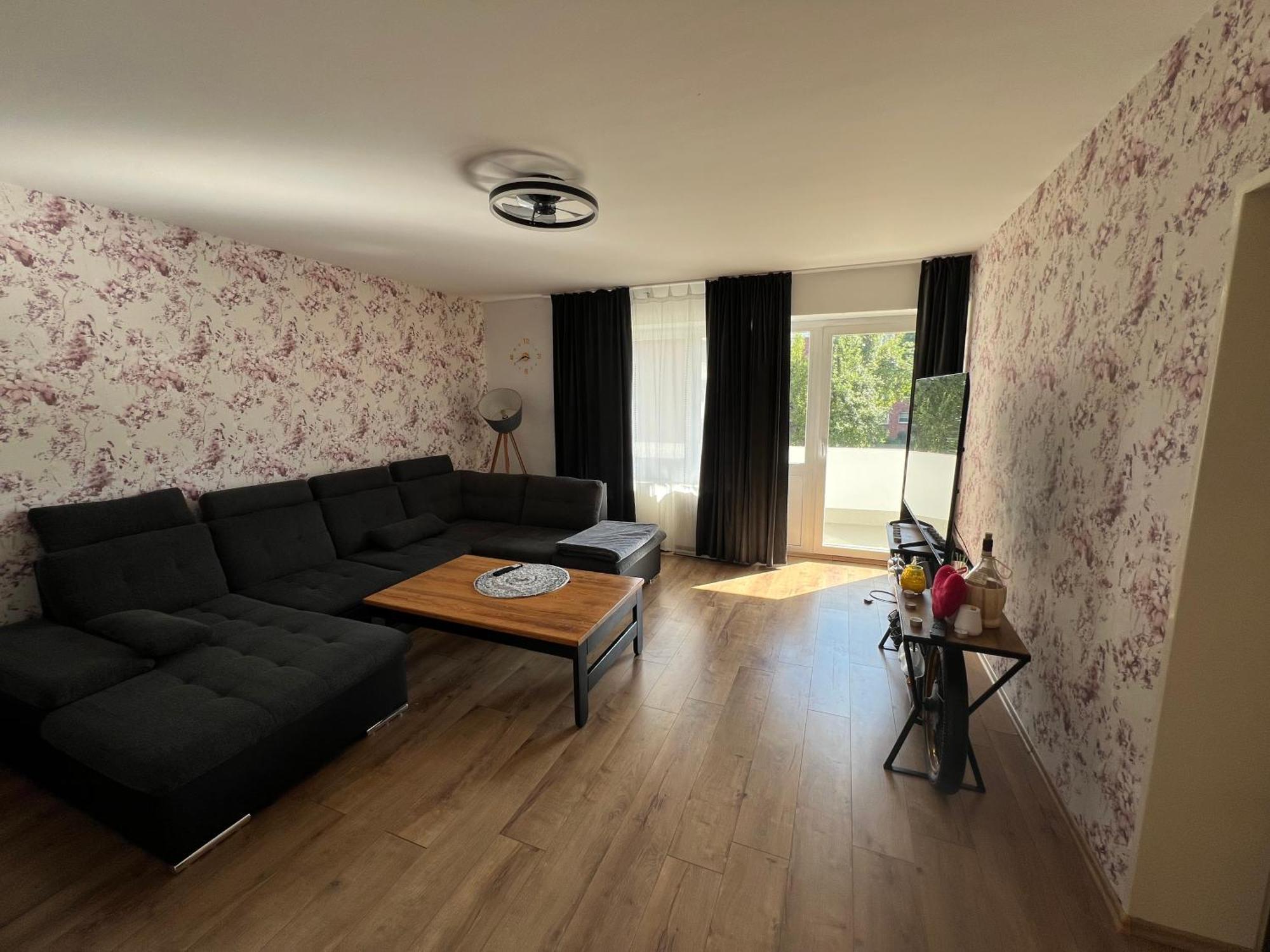 Apache Apartment *